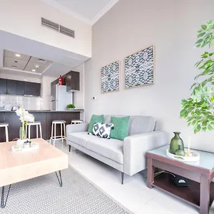 Апартаменты Overlooking Marina Canal 1br Close To Mall, Promenade & Beach, Bay 1, Marina By Deluxe Homes